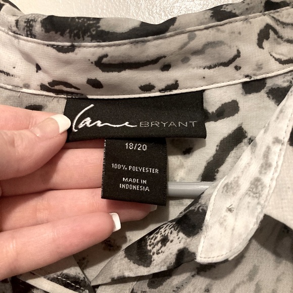 Lane Bryant Shirt Size 18/20 Button Up Blouse Cheetah Print Grey Top for Women - Picture 8 of 10